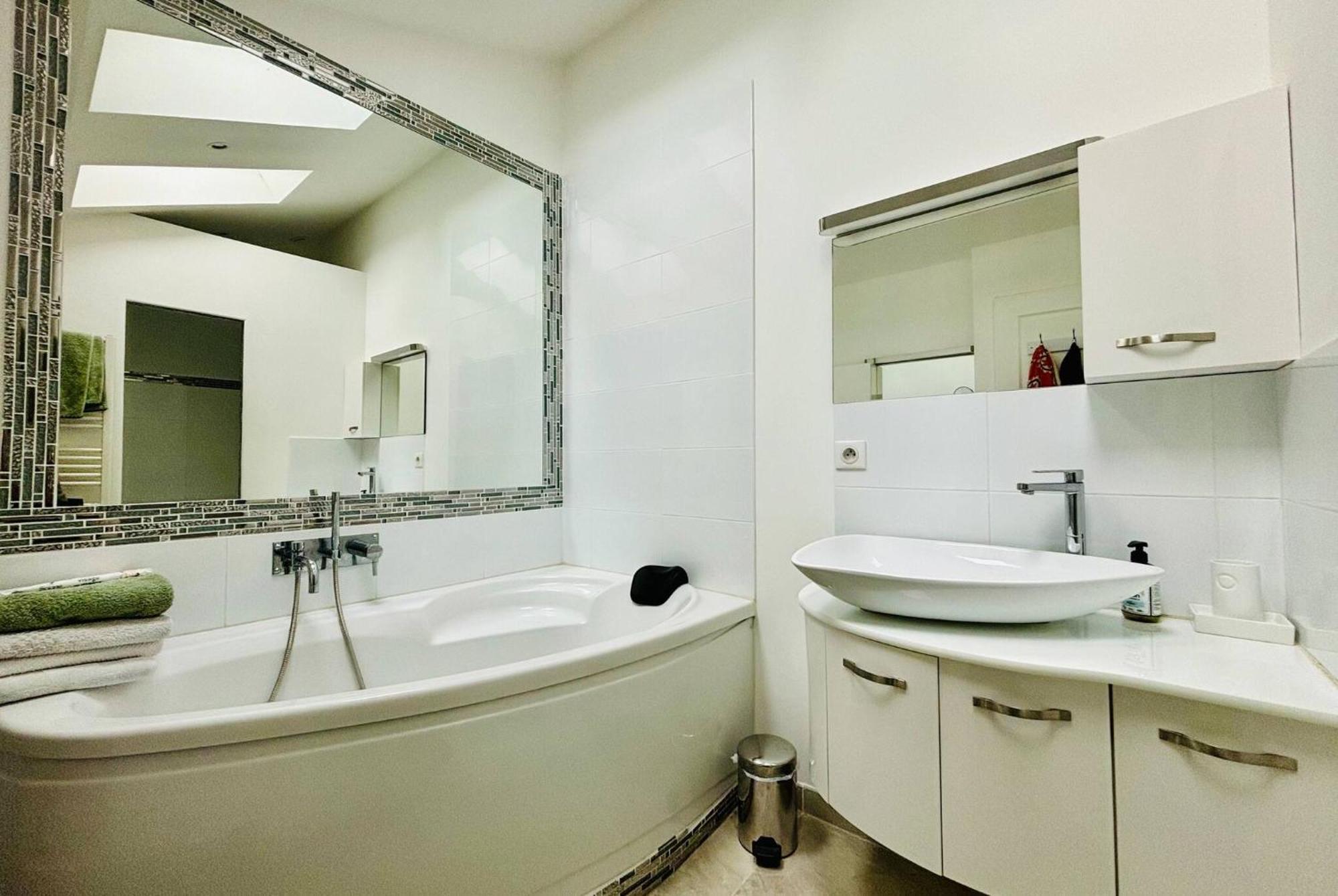 L Armada - Maison 3 Chambres - Terrasse Wifi La Rochelle  Ngoại thất bức ảnh